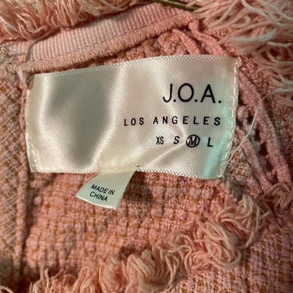 Linen type top. - Picture 4 of 4